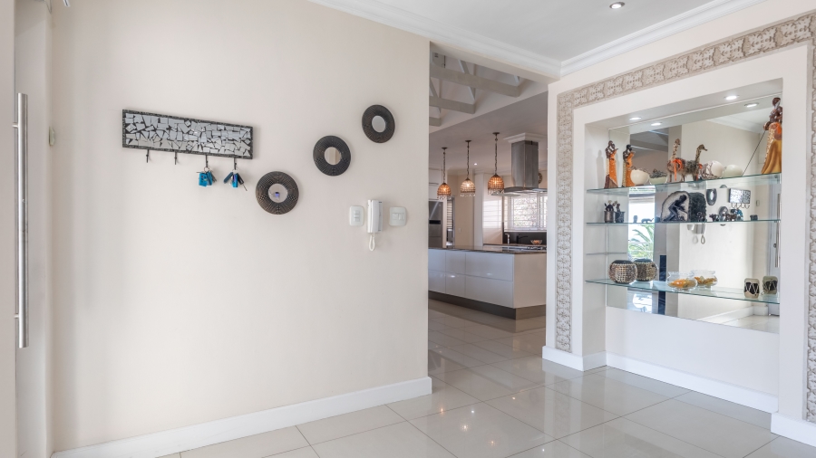 5 Bedroom Property for Sale in Plattekloof 2 Western Cape